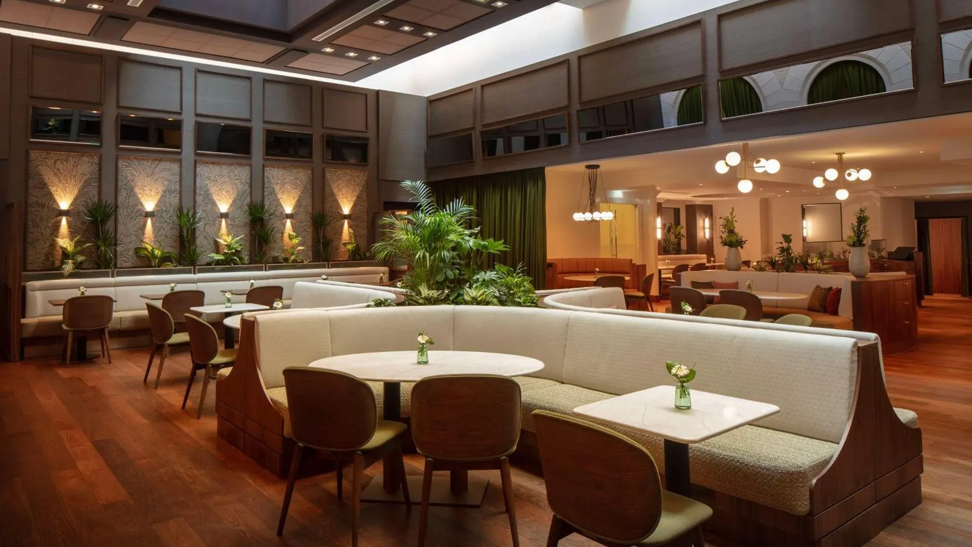 Anantara Palais Hansen Vienna - Newly Renovated
