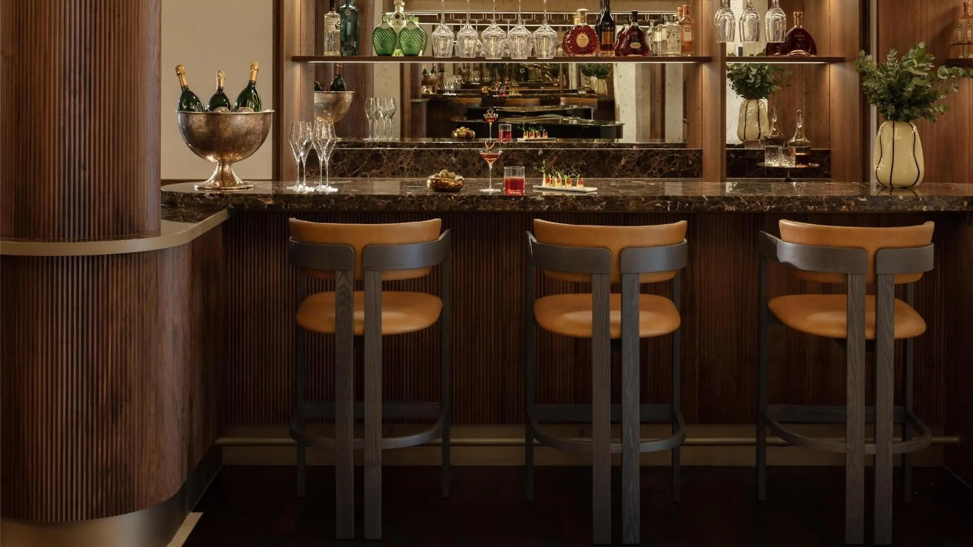 ***** Hotel Anantara Palais Hansen Vienna - Newly Renovated Austria
