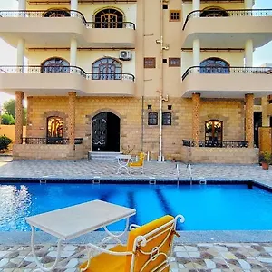 Dream Island فندق الأقصر