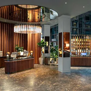 Radisson Blu Zurich Airport فندق كلوتان