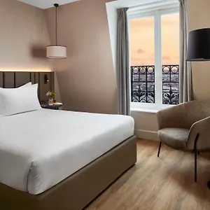 هوليداي إن غار دو لإيه فندق باريس