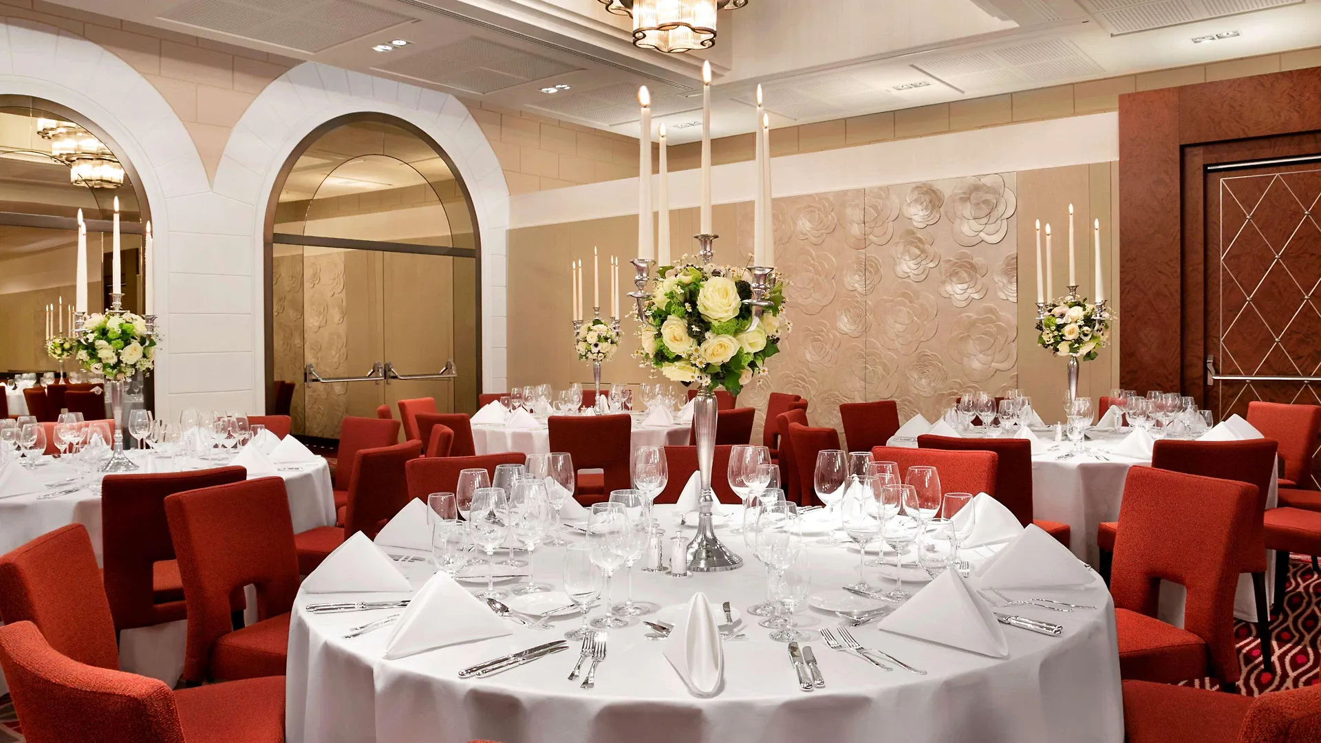 מלון Anantara Palais Hansen Vienna - Newly Renovated