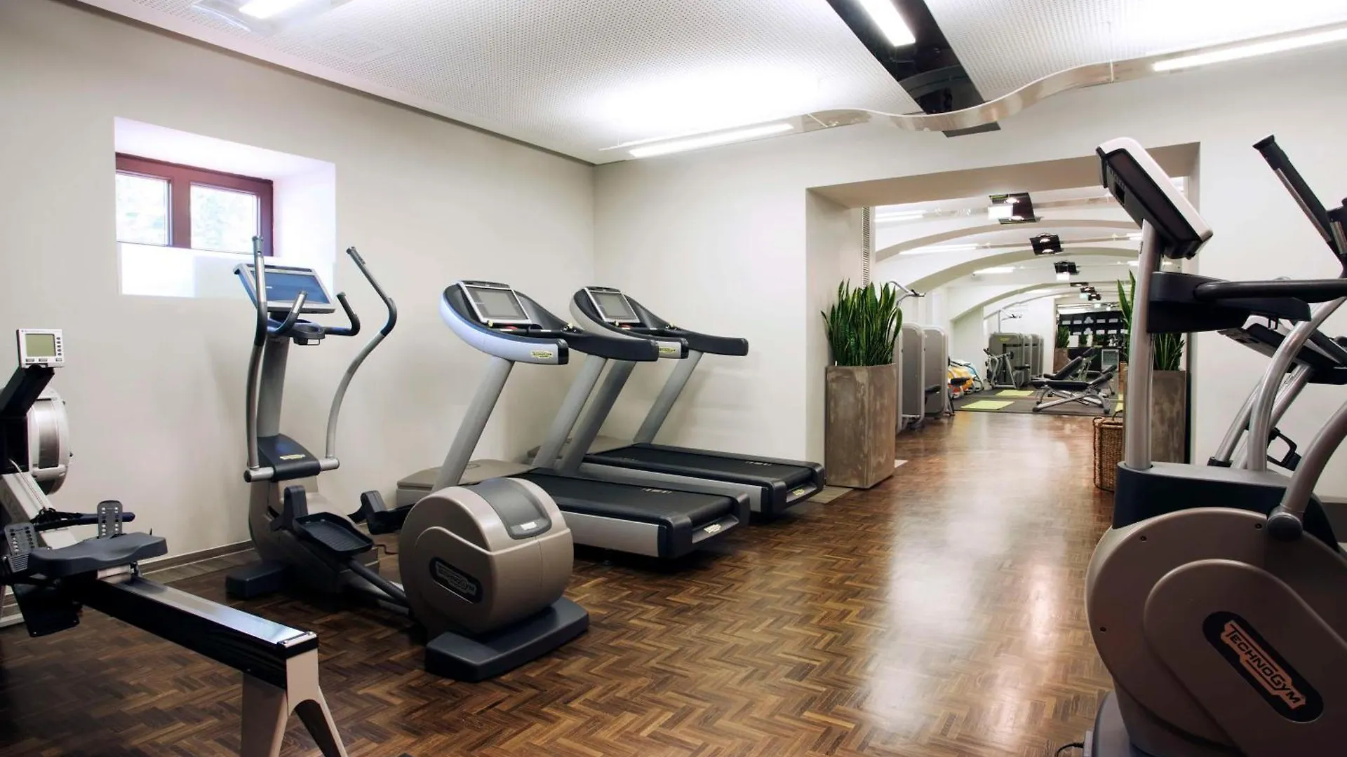 Anantara Palais Hansen Vienna - Newly Renovated 5*,  אוסטריה